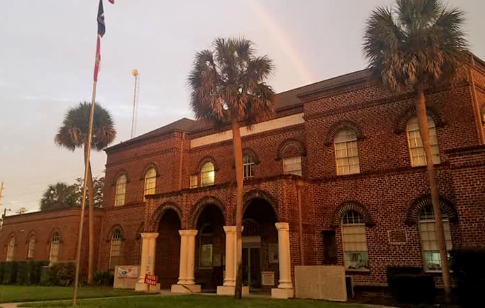  Gilchrist County Office